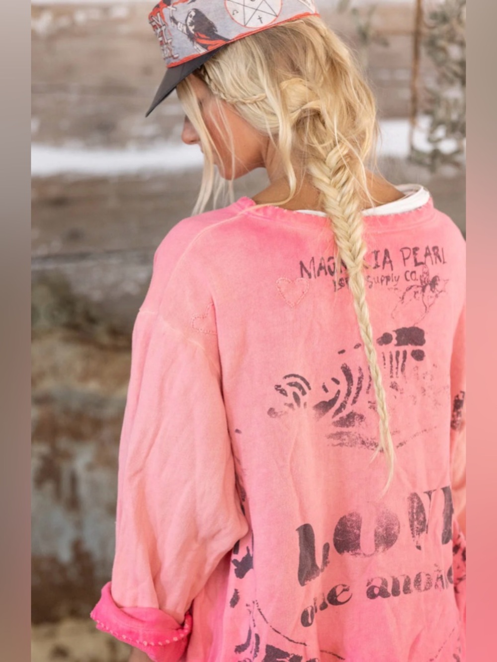Magnolia Pearl Love To All Hermosa Sweatshirt NWT - Picture 2 of 8